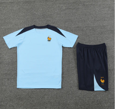 Kit Entraînement Adulte France 24/25